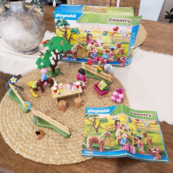 Playmobil Country Pony Birthday Set 70997 - Picture 1 of 3